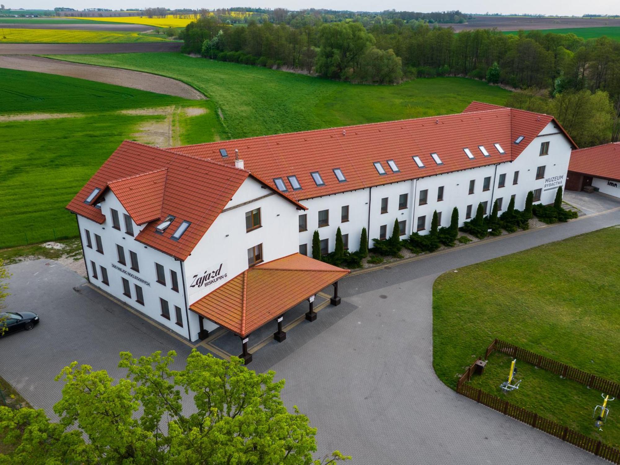 Zajazd W Biskupinie Buitenkant foto